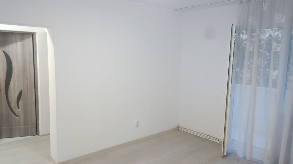Vând apartament 2 camere - Poză 8