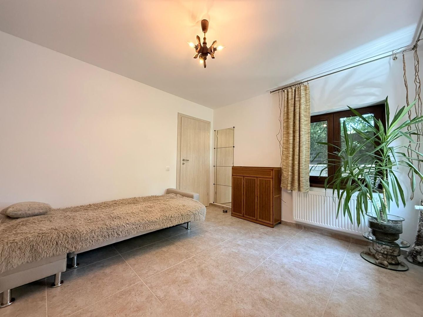 Casa renovata integral | acces auto in curte | Centrala proprie - Poză 15