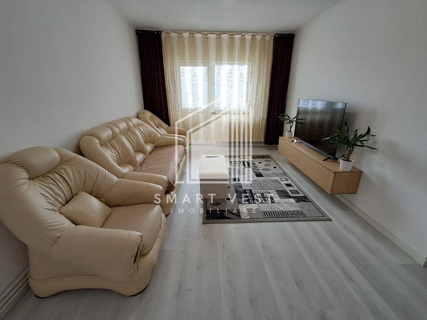 Apartament 3 camere | Etajul 3 | Zona Micro 17 - Poză 1