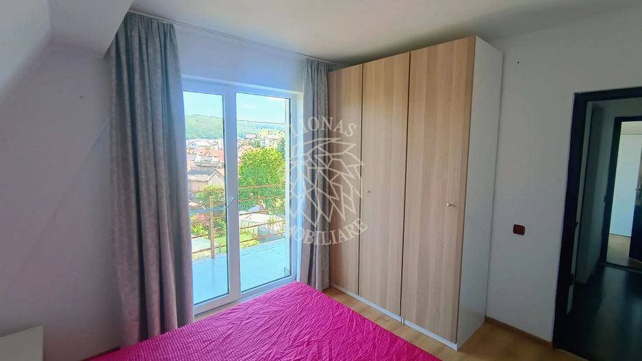 Apartament de vânzare 3 camere,2 balcoane, 50 mp Gherla, Cluj - Poză 4