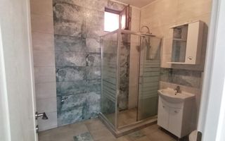 Casa individuala 5 camere I 2 bai I Garaj I Lazaret - Poză 2