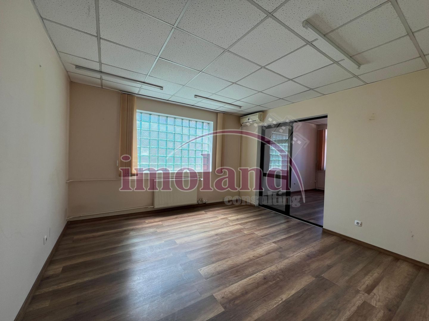 Casa 15 camere cu parcare mare - Jiului - Poză 8