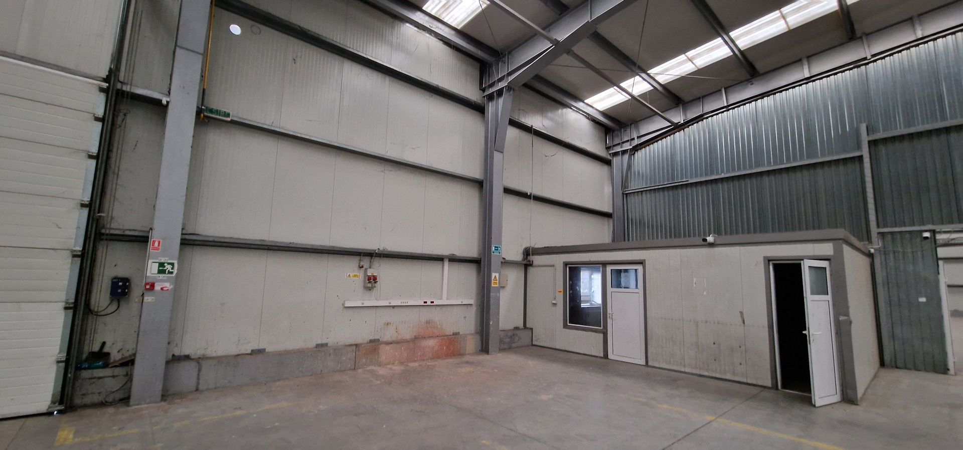 Hala 1514 mp in Calea Sagului - Poză 3
