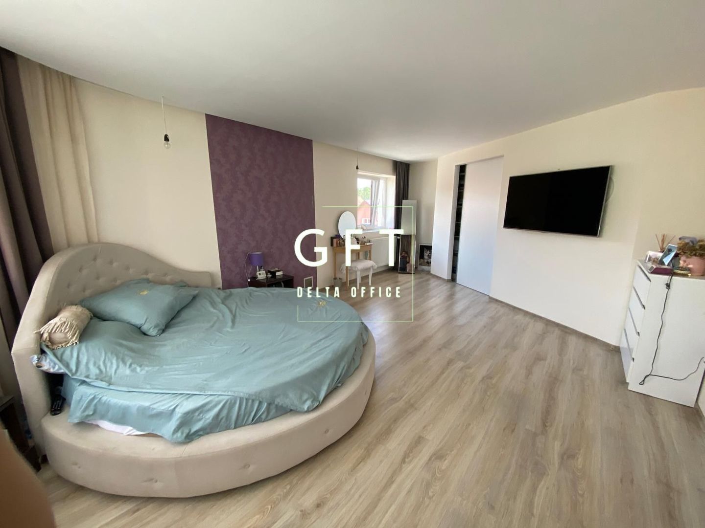 PRET REDUS!!! Vila de lux, P+E+M, piscina, 7 minute de centru Bistritei - Poză 13