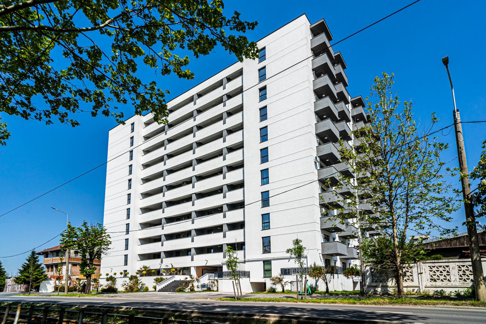 2 camere 55 mp+ terasa 13 mp, parter inalt, bloc nou, Militari-Autogara - Poză 2