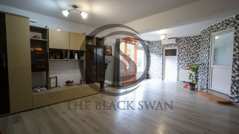 Casa de vanzare 12 camere | 2 constructii - Business, Rezidential | PH - Poză 18