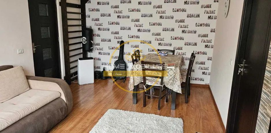 Apartament 3 camere Podu Ros - Poză 1