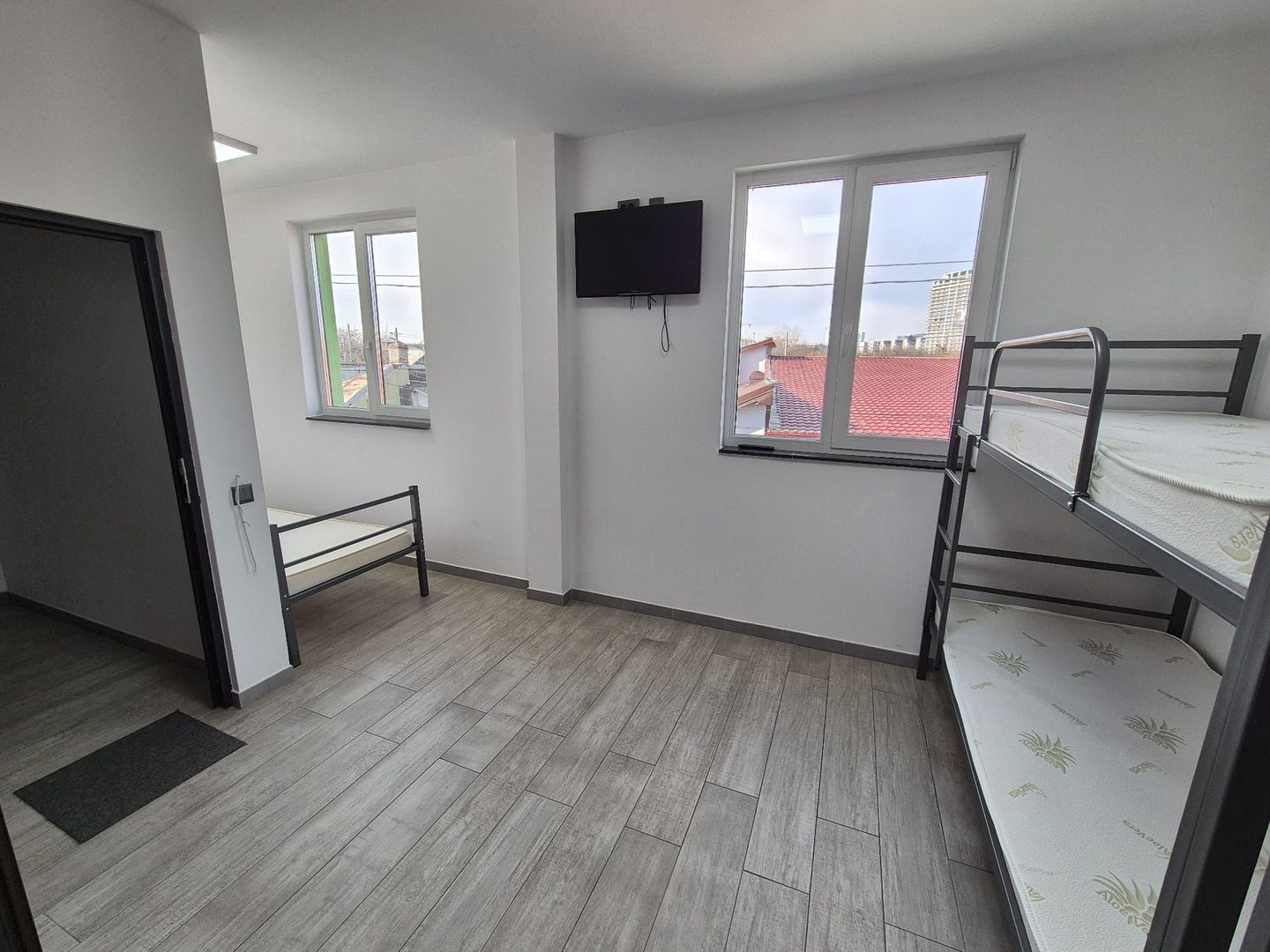 Casa P+2 cu 40 paturi pentru muncitori - Tei - Poză 11