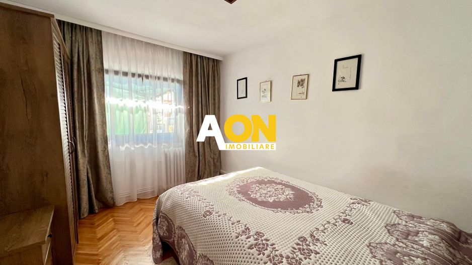 Apartament cu 3 camere, decomandat, Alba Iulia, zona Ampoi 3 - Poză 4