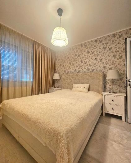 Apartament 3 camere Lujeruui-Loc de parcare - Poză 1