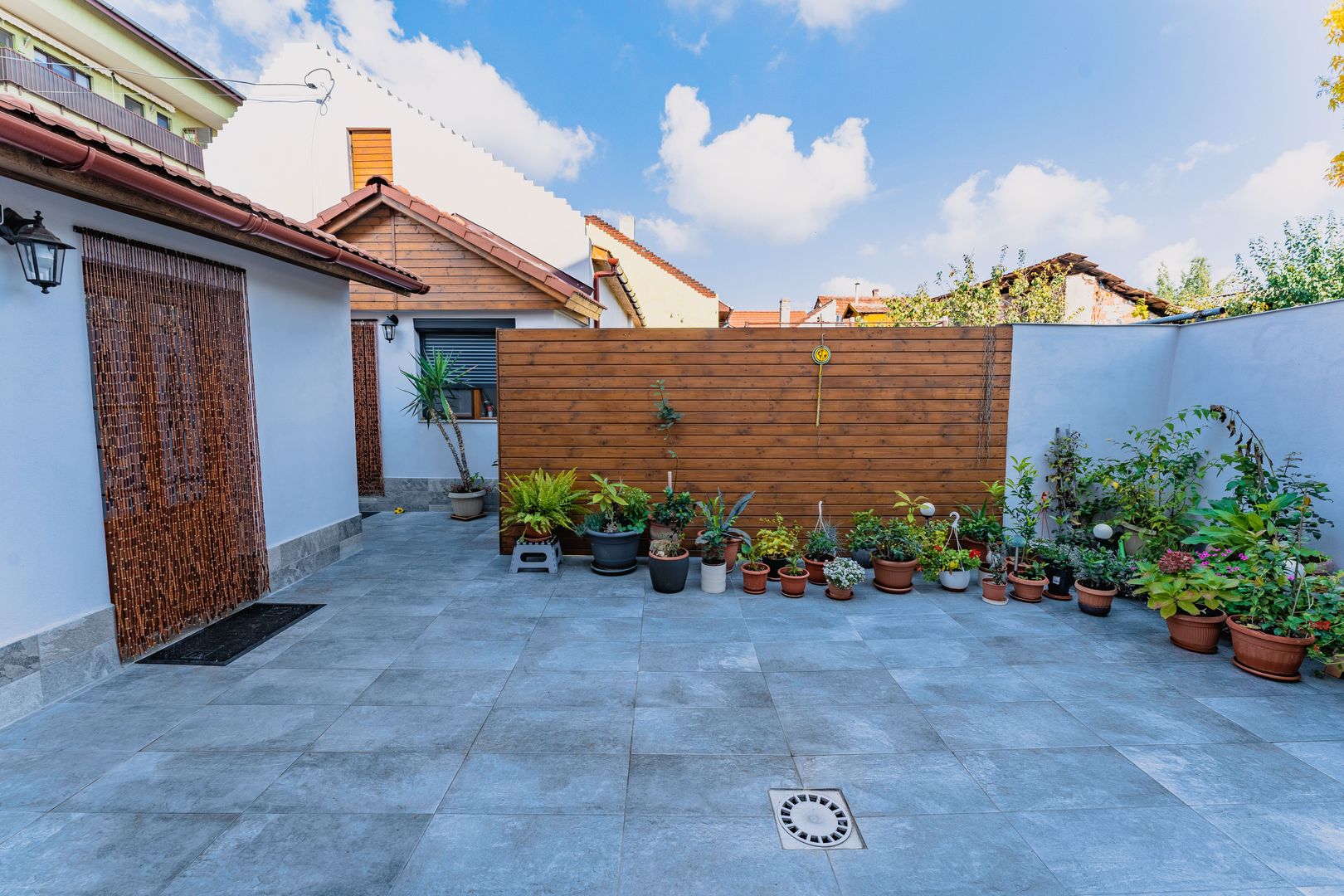 Apartament la curte cu intrare separată - Poză 8