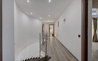 Vilă 342 mp cu piscină și 800 mp teren / 4 dormitoare / Pleașa - Poză 6