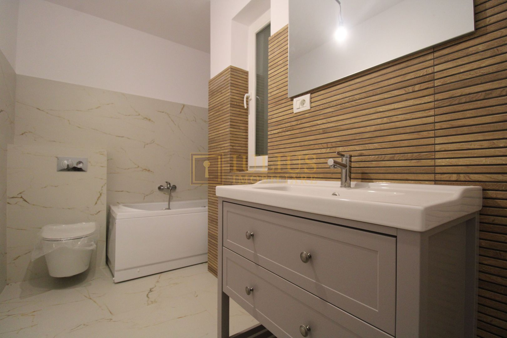 1/2 duplex spatios , spatiu verde generos, locuri de parcare-Mosnita - Poză 26