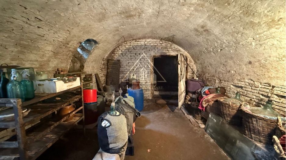 Casa de 4 camere, zona Mosnei - Poză 14