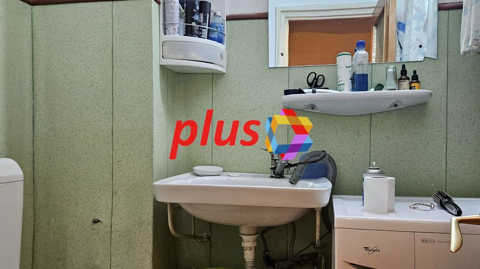 Apartament cu trei camere, zona Racadau 76 mp - Poză 9