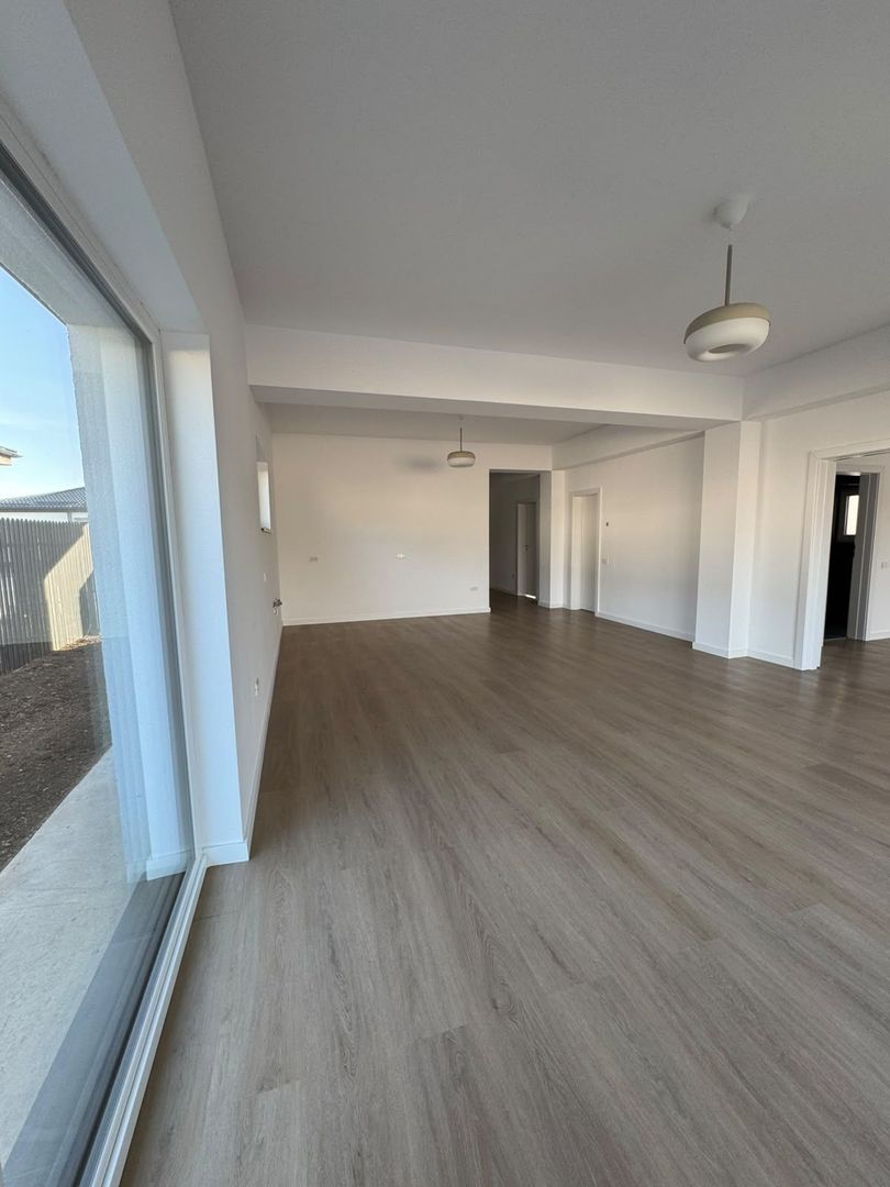 Casa traditionala napoletana gata de mutat! Finisaje premium - Poză 3
