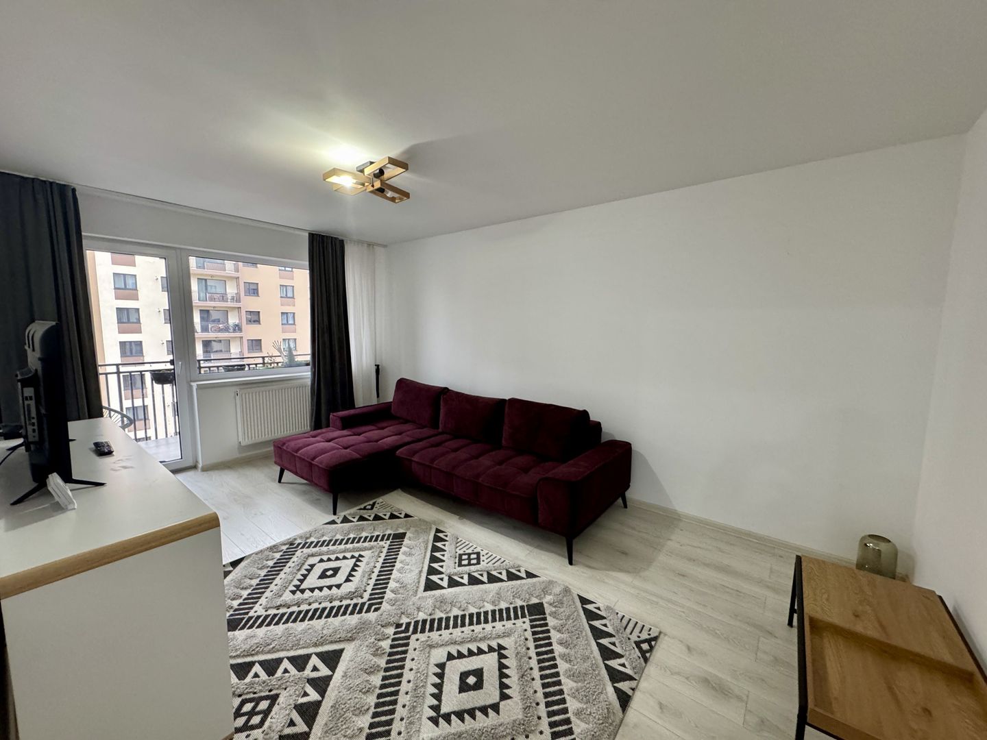 Apartament cu 2 camere, decomandat, in Tractorul - Poză 3