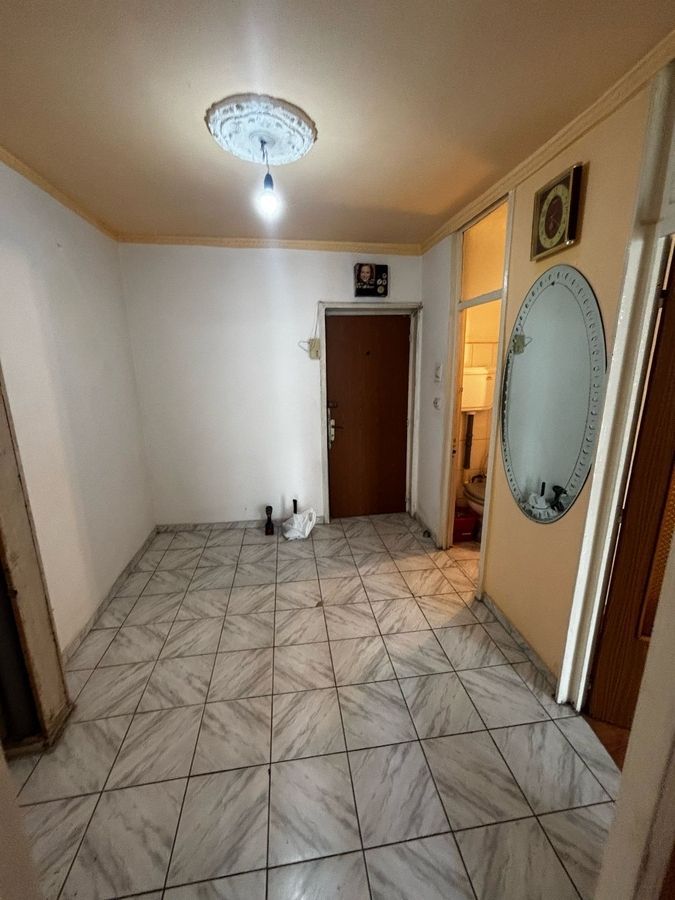 GARSONIERA SPATIOSA  METROU APARATORI PATRIEI - Poză 8