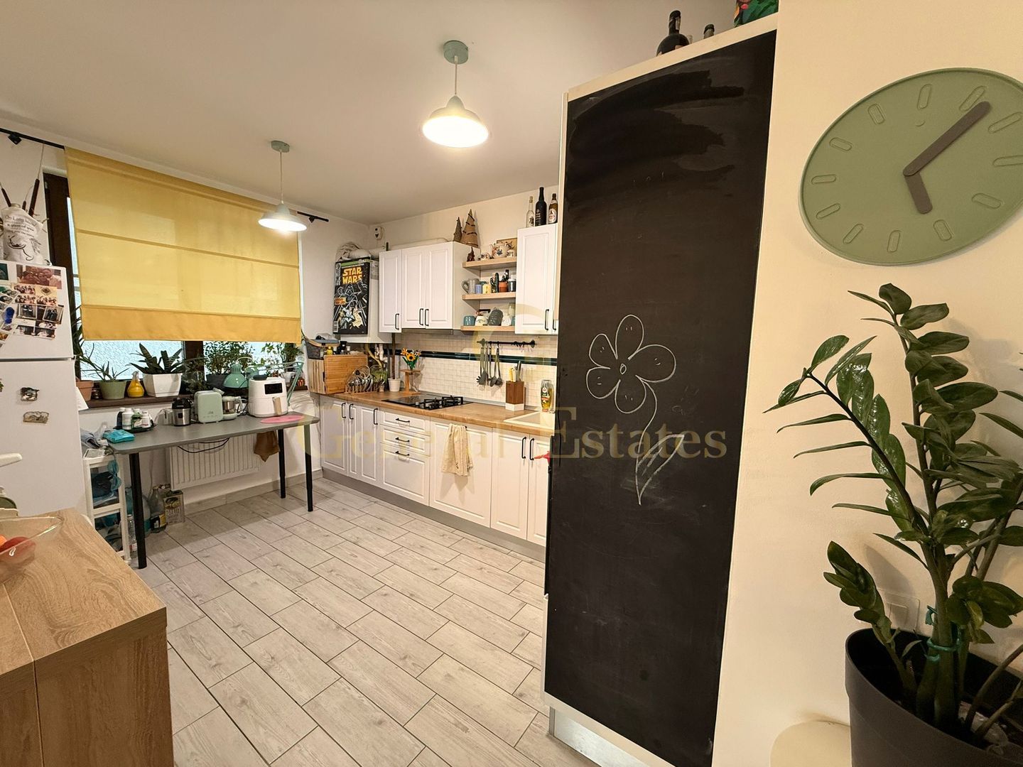 Apartament nou, luminos, cu curte proprie și parcare inclusă - Poză 7