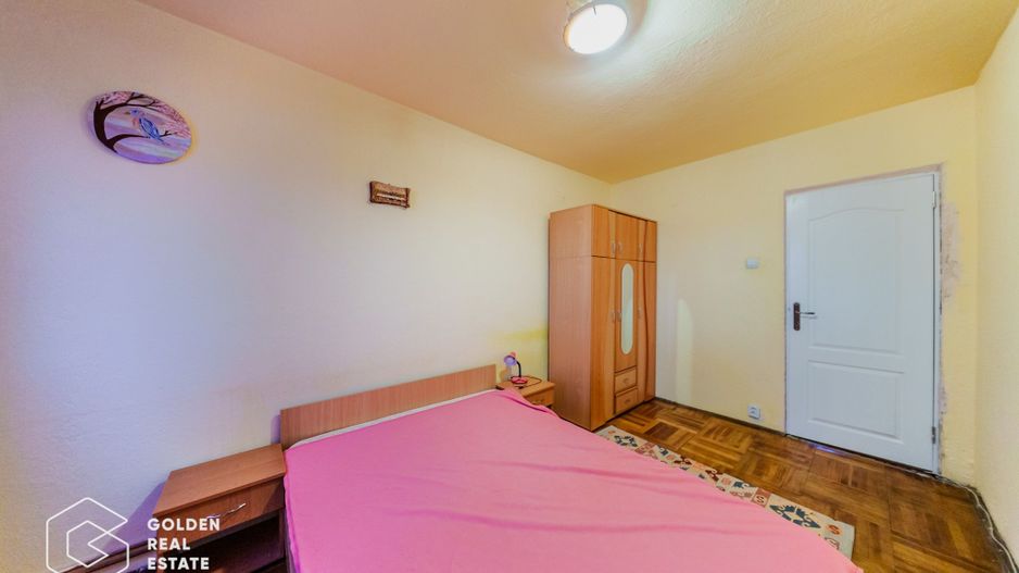Apartament  4 camere, etaj 1, zona Vlaicu, centrală proprie, loc de parcare - Poză 5