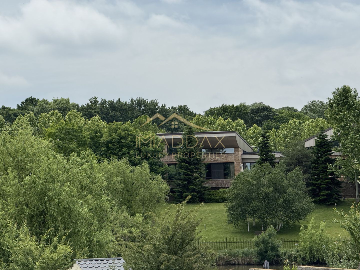 Vila cu 5 camere *616mp* / 1600mp teren / Corbeanca - Poză 35