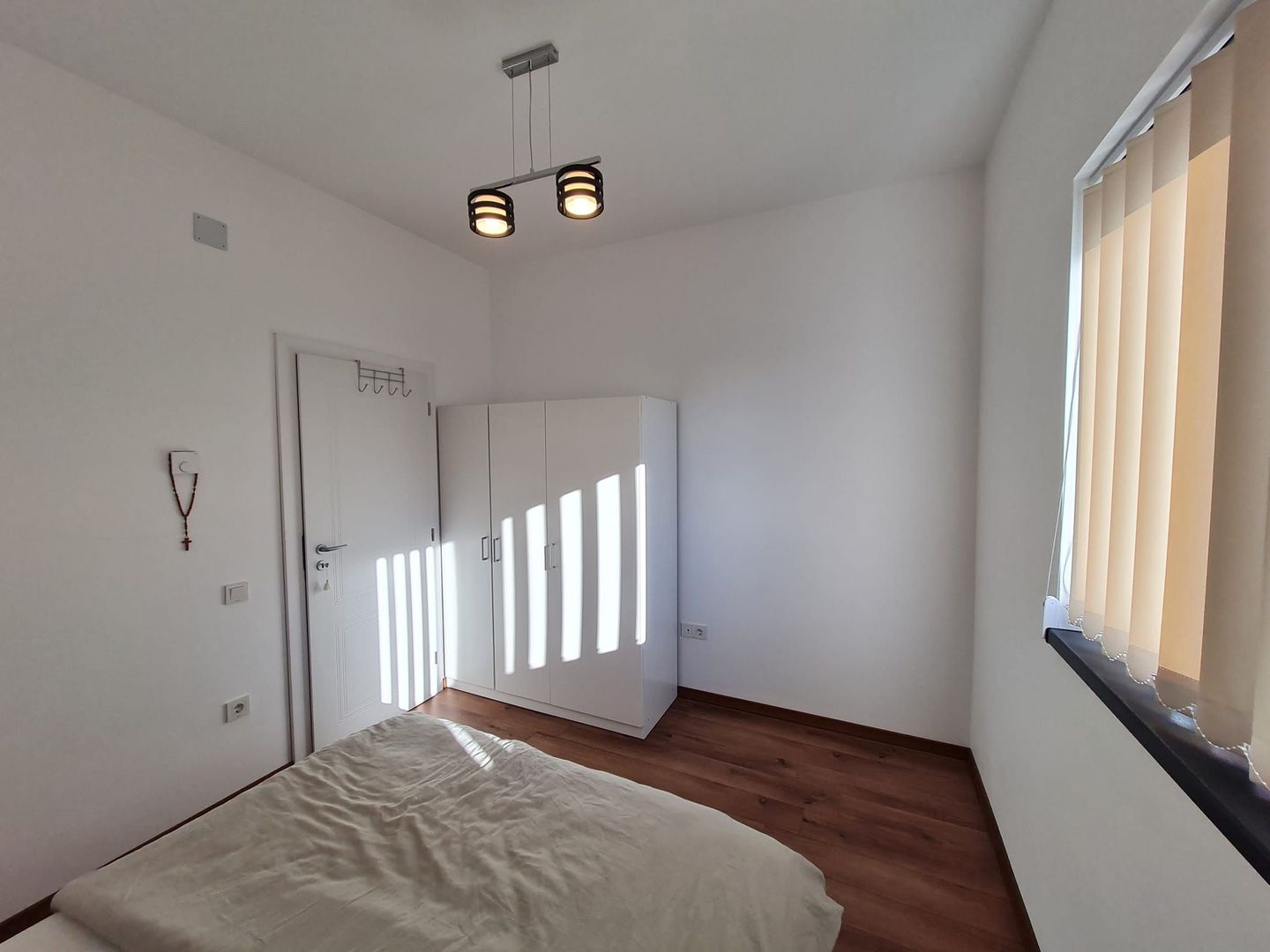 Minimalist la prima închiriere în Dumbravita - Poză 16