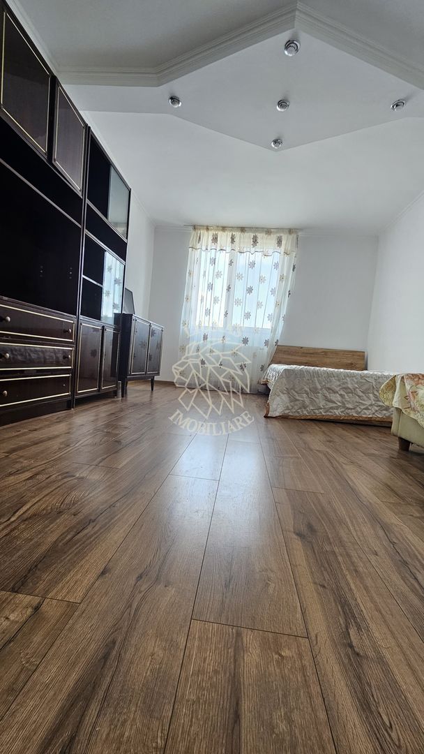 Apartament decomandat 3 camere-2 balcoane-renovat-Imparat Traian - Poză 1