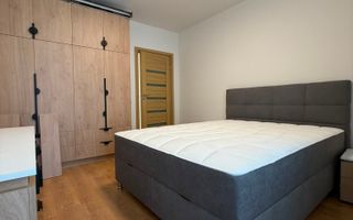 Apartament 3 camere, 2 bai, balcon, etaj intermediar, parcare - Poză 8