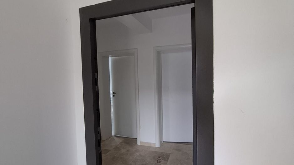 BUFTEA - APARTAMENT 3 CAMERE CU TRERASA SI CURTE. - Poză 11