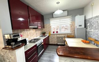 Apartament la casă I 4 camere I Curte 100 mp I Lazaret - Poză 2