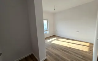 Duplex cu 5 camere despartit prin camera tehnica in Dumbravita - Poză 15