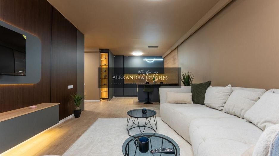 Apartament 2 camere, etaj intermediar, balcon, garaj, Eroilor - Poză 2
