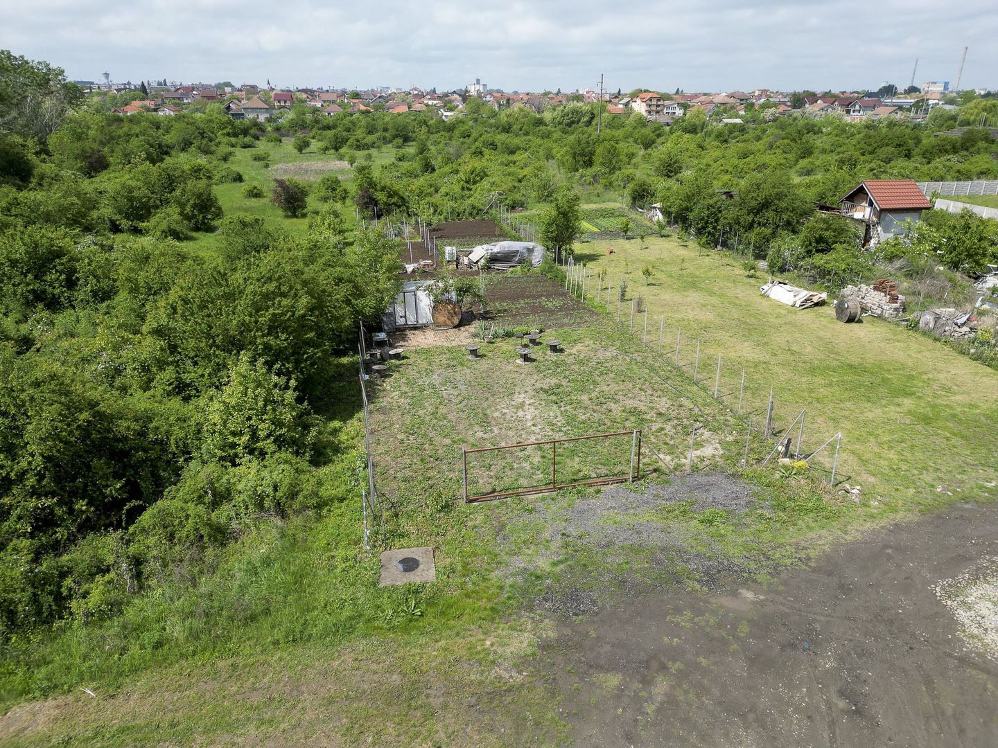 Teren intravilan în Grădiște, 906 mp - Poză 4