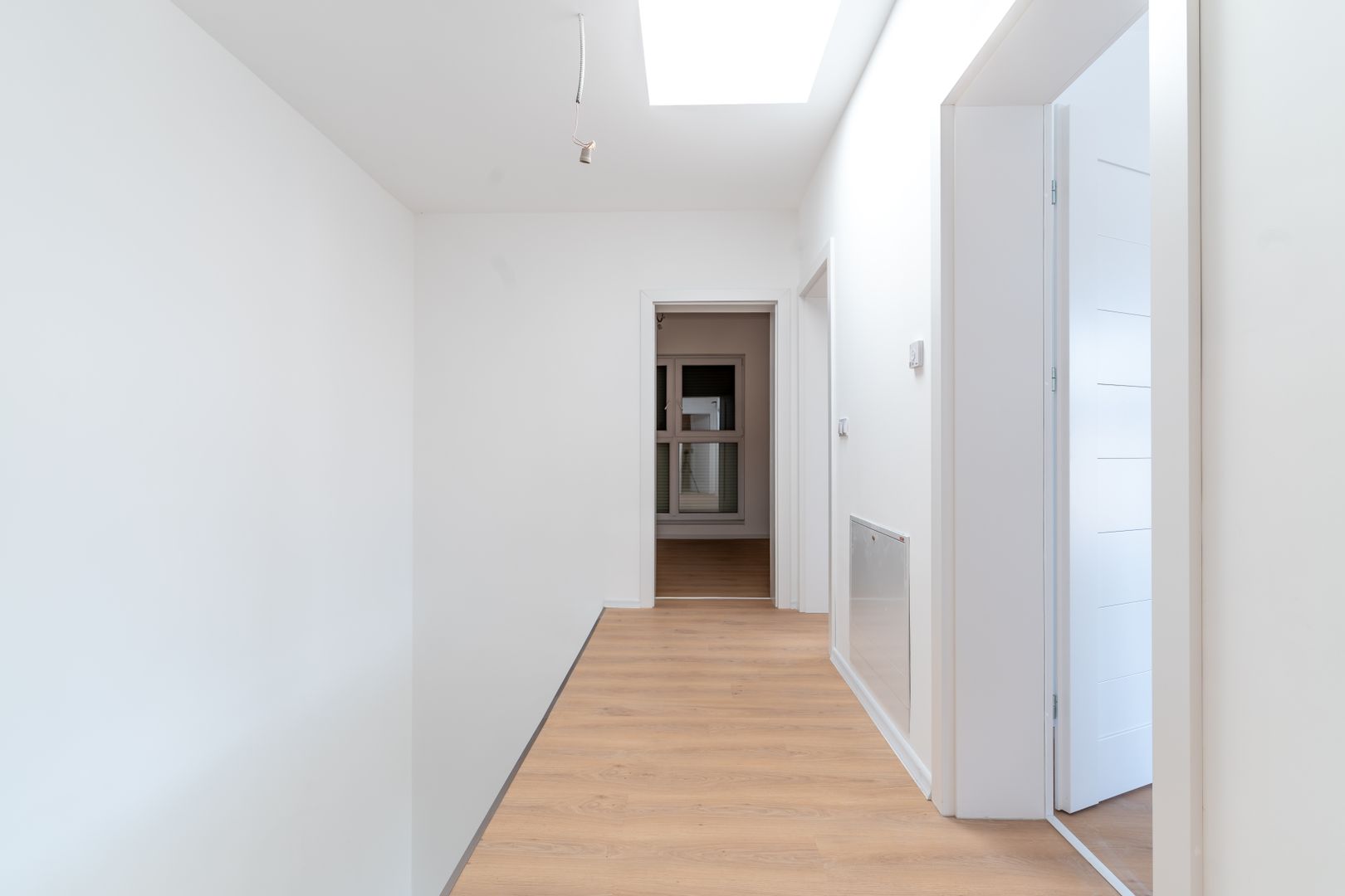 Casă / Vilă cu 5 camere de închiriat în zona Dambul Rotund - Poză 9
