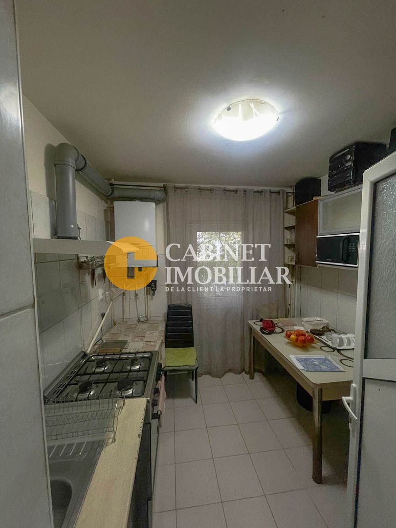 Apartament 4 camere decomandat - Poză 6