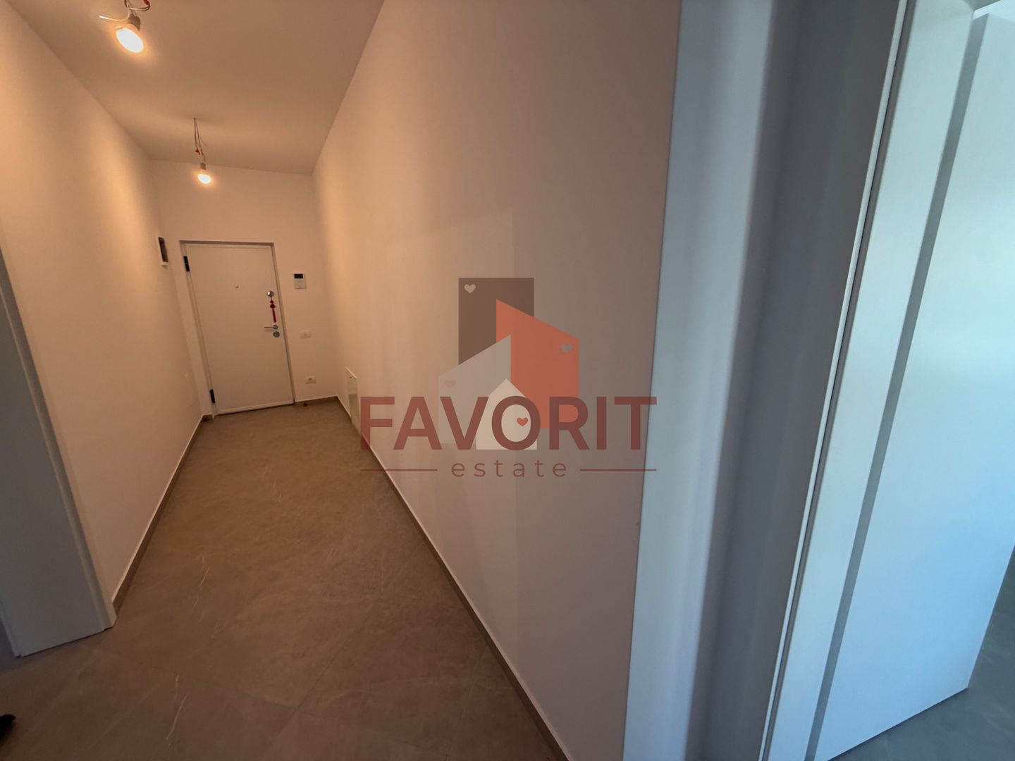 Disponibil imediat. Decomandat. Pozitie excelenta - Poză 4
