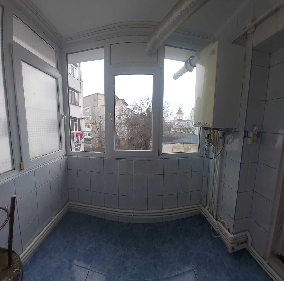 Apartament 3 camere de vânzare – Micro 21 | Etaj 2/4 | Centrală Ariston | Izolat - Poză 6