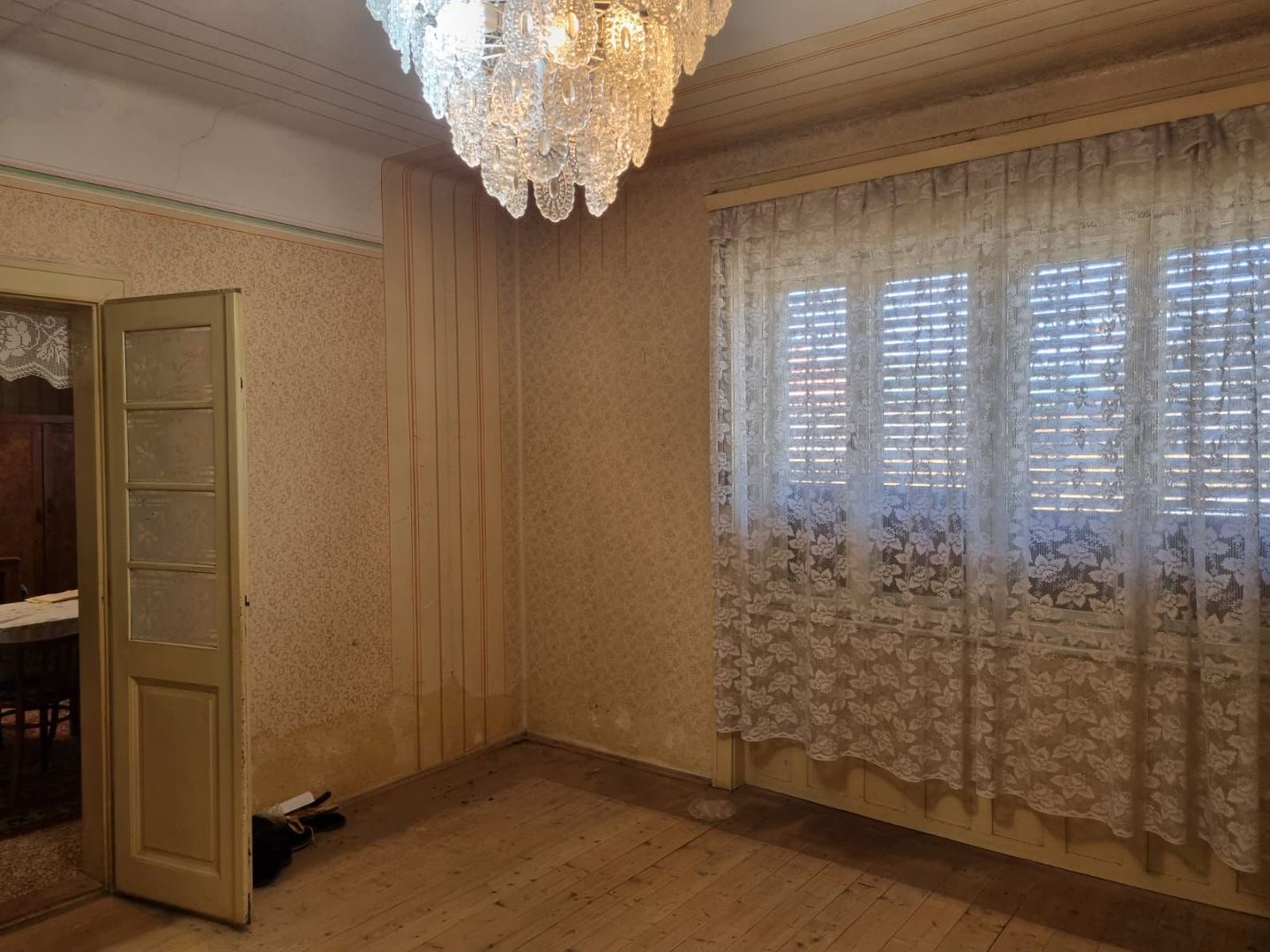 De vanzare casa cu 3 camere in Ciresu - Poză 8