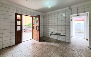 Spatiu comercial de închiriat Brasov - 138 mp # spatii-comerciale-brasov.ro - Poză 2