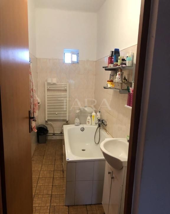 Casa individuala in apropiere de aeroport - Poză 7