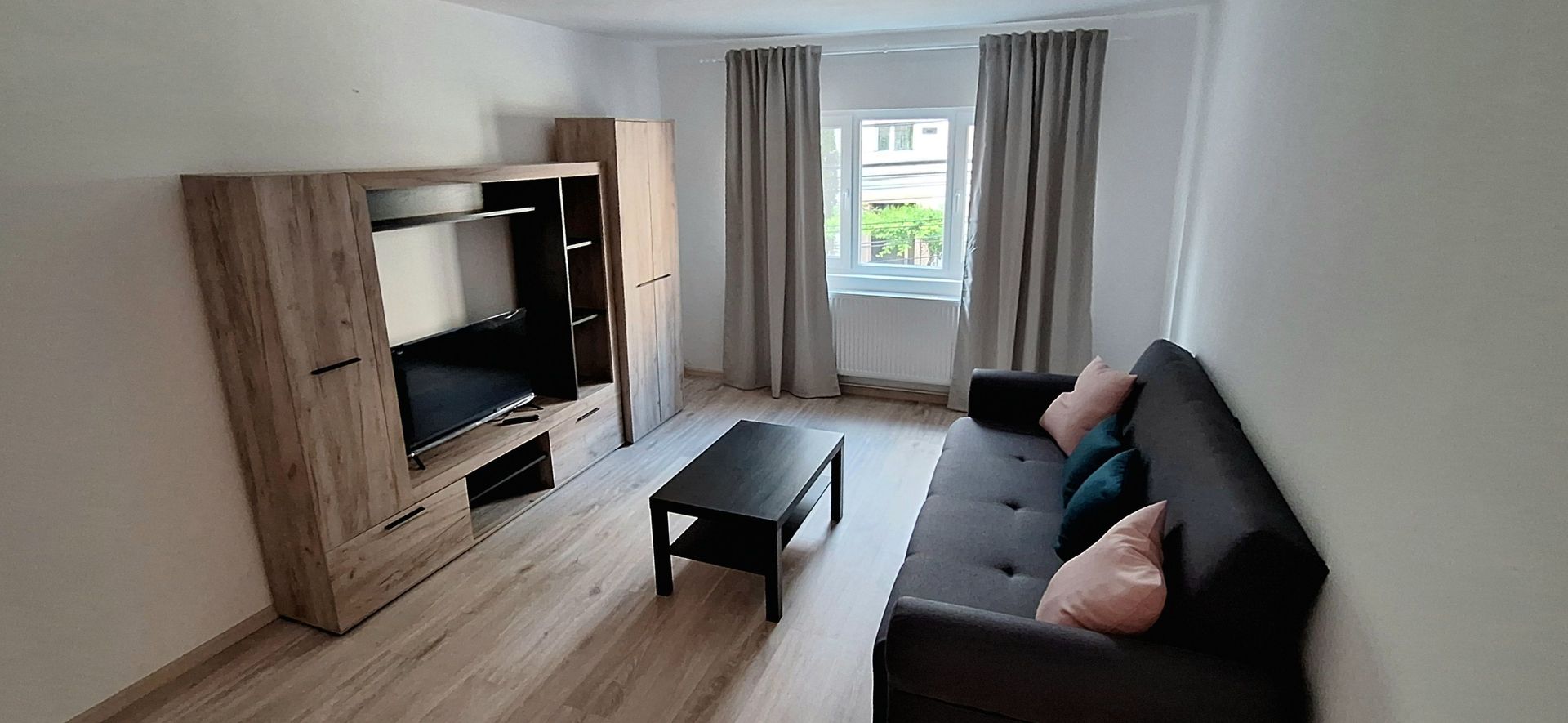 Apartament renovat la prima inchiriere - Poză 4