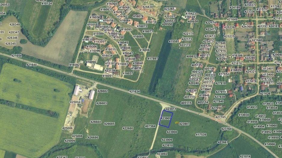 Vanzare | Teren industrial | 2385 MP | Apa Curent Canal | Mosnita Noua - Poză 1