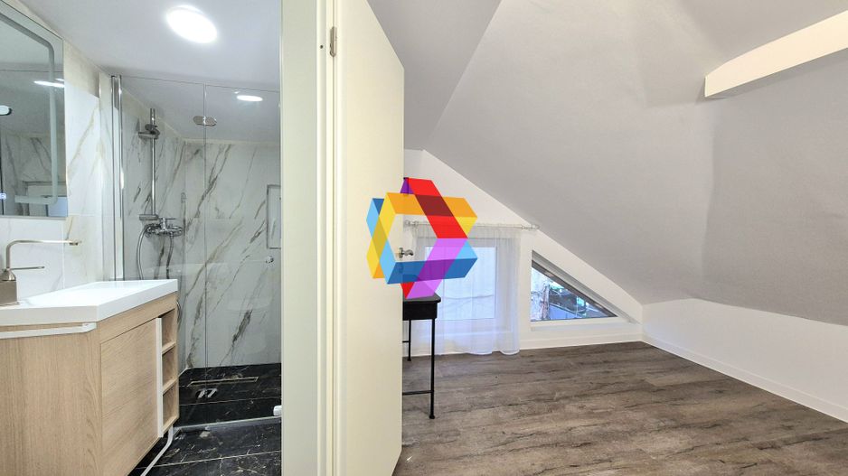 Spatiu de birouri la casă - 110 mp - Poză 5