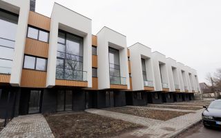 Vânzare, casă, 3 nivele, 166 mp, str. Costiujeni, Codru - Poză 2