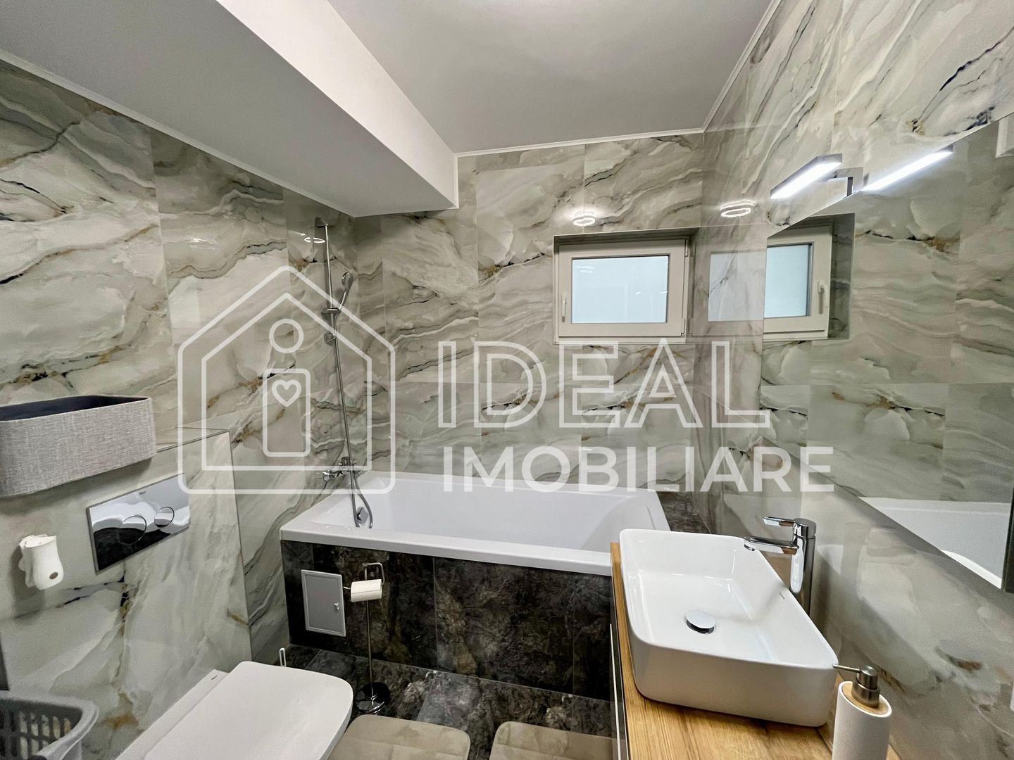 Casa moderna cu 4 camere de închiriat - Șelimbăr - Poză 23