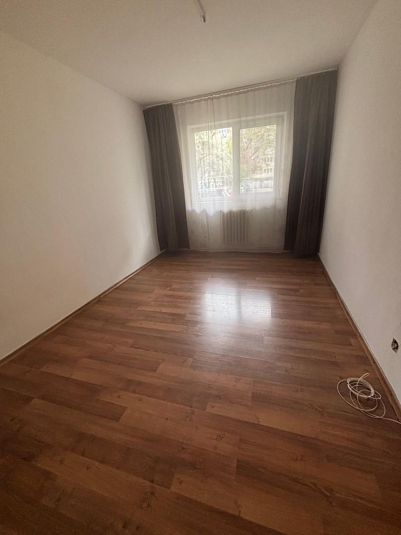 Apartament cu centrala proprie - Poză 7