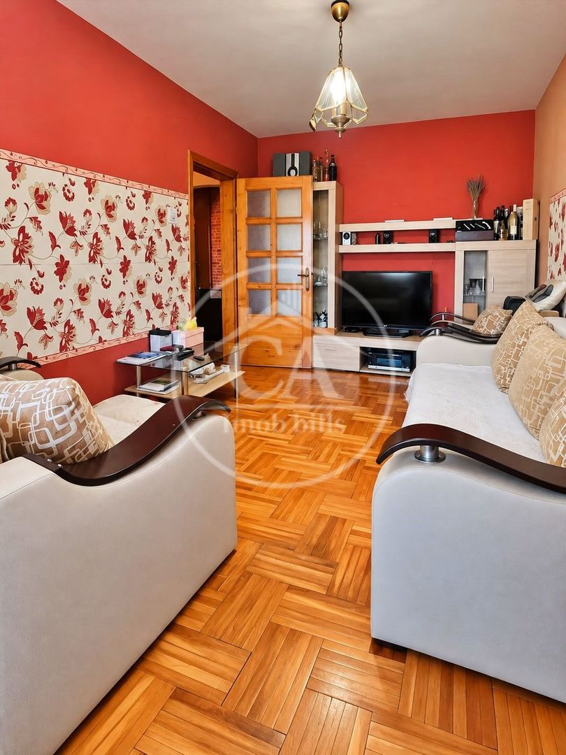 Apartament de vanzare cu 3 camere in zona Nufarul, Oradea - Poză 2