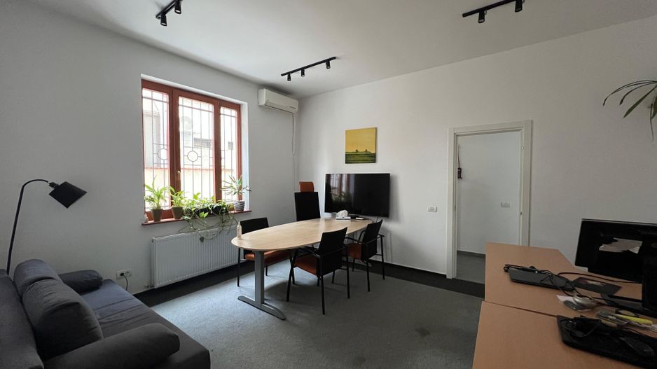 Vilă de Prestigiul în Inima Cartierului Cotroceni – Strada Clunet - Poză 2