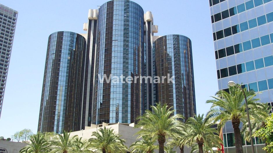 Sedu de banca ultracentral de inchiriat - Poză 1