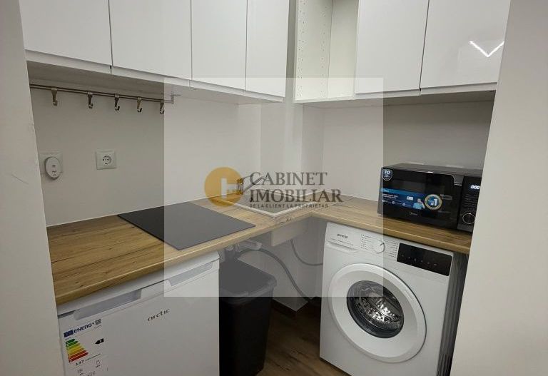 Garsoniera I metrou Universitate I Creditabil I Pretabil Airbnb - Poză 4
